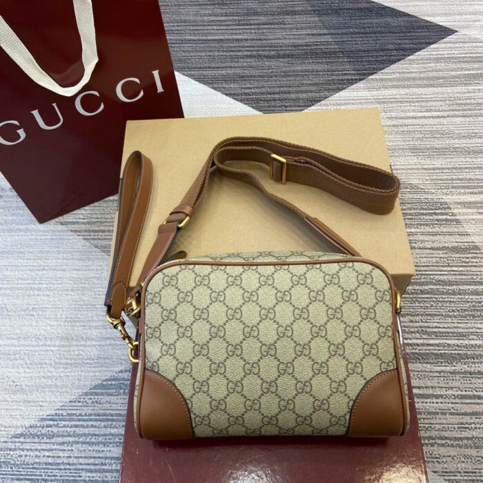 Gucci GG Emblem Shoulder