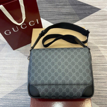 Gucci GG Emblem Shoulder