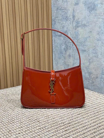 Saint Laurent Le 5 A 7