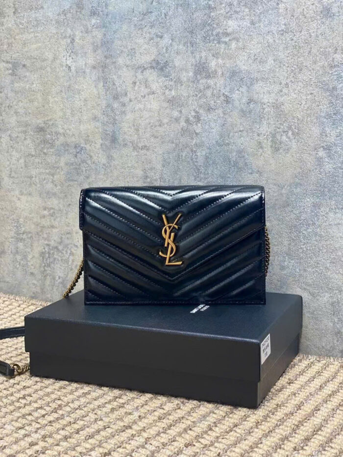 Saint Laurent Shoulder Bags