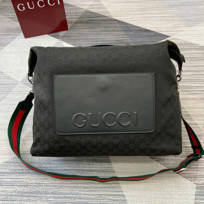 Gucci GG Enblem Shoulder