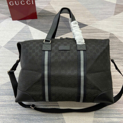 Gucci GG Supreme Travel