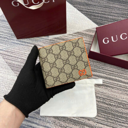 Gucci GG Supreme Wallet