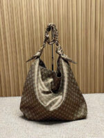 Saint Laurent Cassandre Hobo